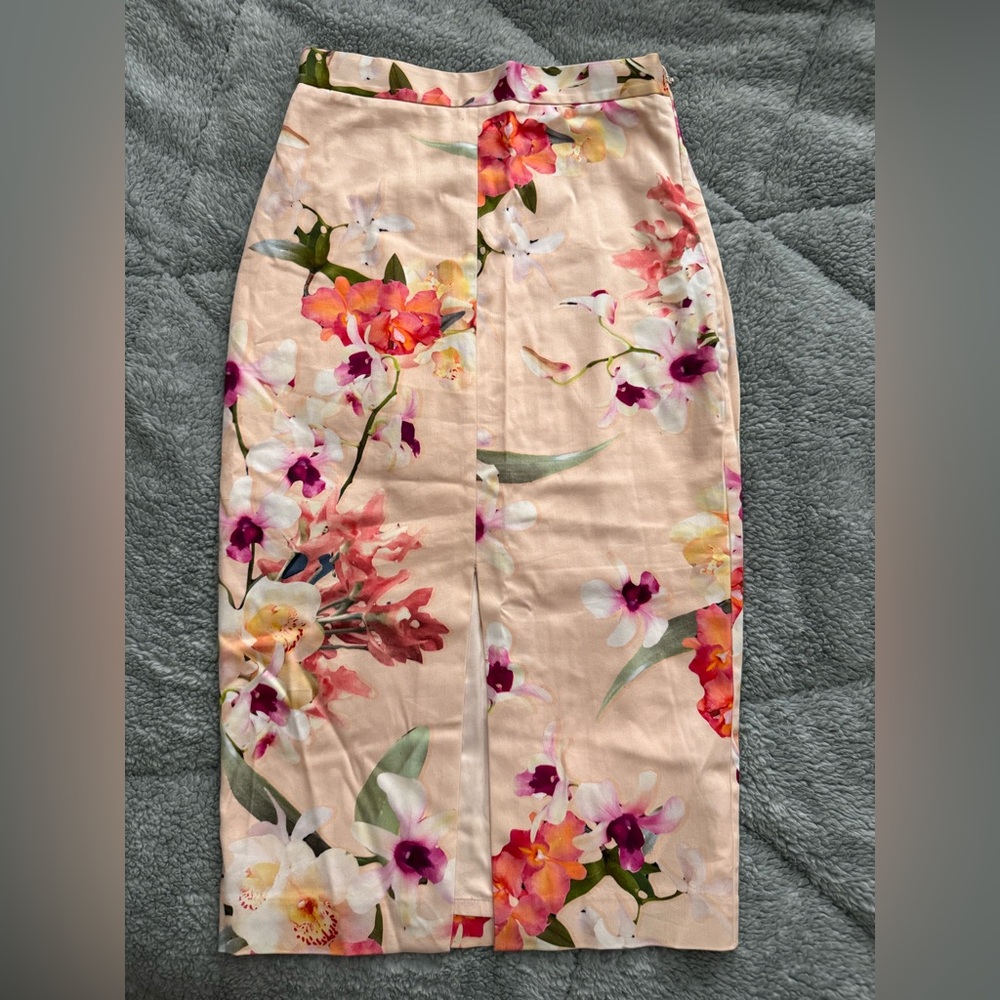 Marciano Cream and Pink Midi Pencil Skirt with Slit